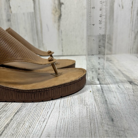 Journee Collection Mckell Tan Slip On Thong Wedge Platform Sandals #930 - Picture 7 of 11